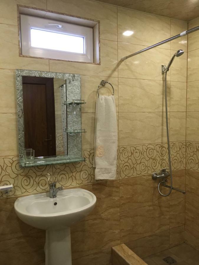 Ave Zara Bed & Breakfast Vaghatin Bagian luar foto