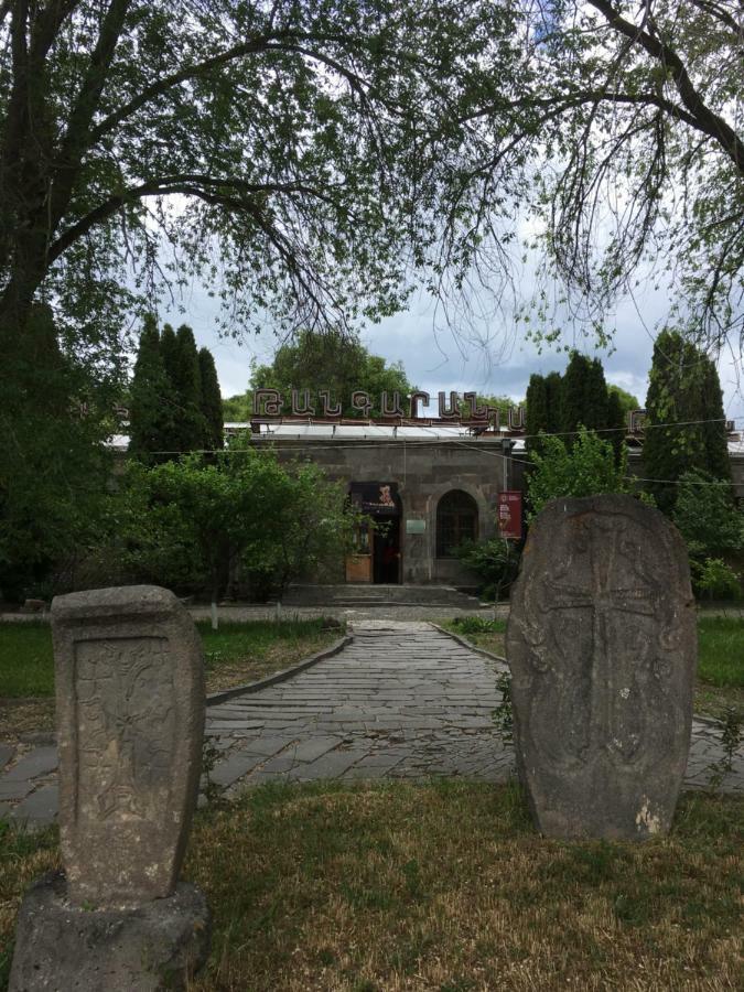 Ave Zara Bed & Breakfast Vaghatin Bagian luar foto